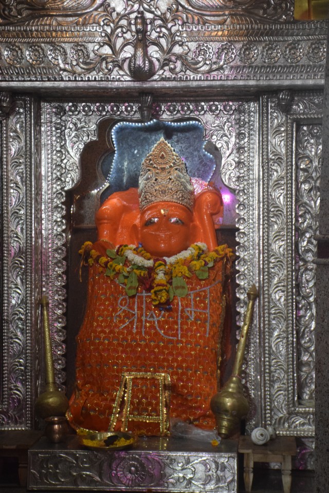 अखण्ड रामायण व सुंदरकांड पाठ का शुभारंभ हुआ। मानस पाठ का यह क्रम मंगलवार को प्रकटोत्सव तक चलेगा। शहर और आसपास स्थित हनुमान मंदिरों में जोरदार तैयारियां की गईं हैं।