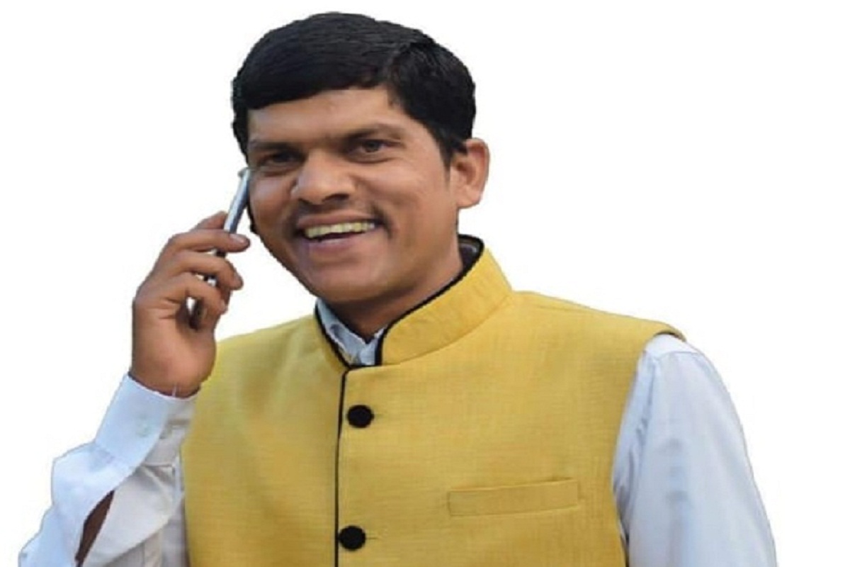 Breaking: लोकसभा चुनाव से पहले BJYM नेता ने फांसी लगाकर की खुदकुशी, सुसाइड नोट
में लिखी यह बातें - image