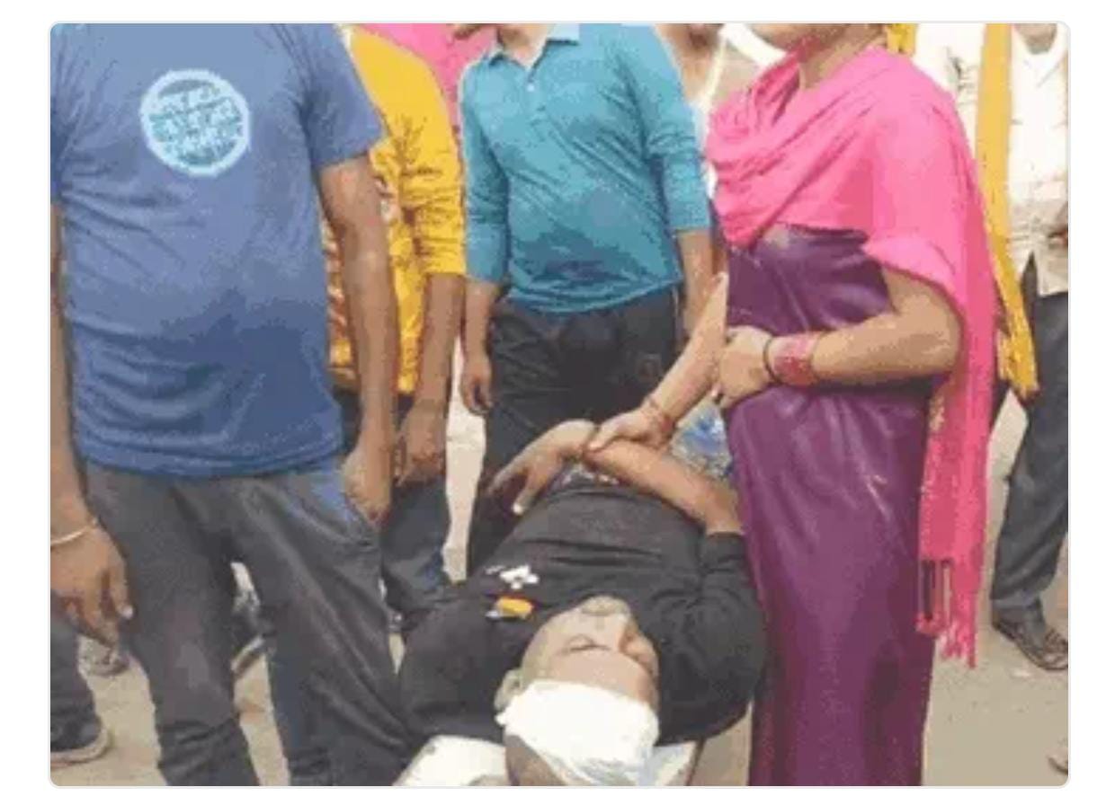 ननद को दहेज देना भाभी को लगा नागवार, बुलाने पर पहुंचे भाइयों ने बहनोई की पीटकर
की हत्या - image