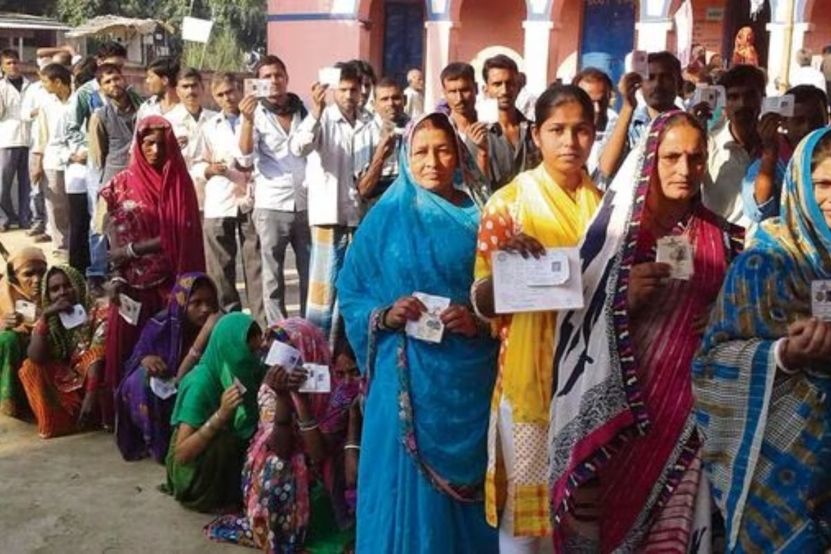 Lok Sabha Elections 2024: दूसरे चरण के लिए आज थम जाएगा प्रचार, 13 राज्यों की 88
सीटों पर 26 अप्रैल को वोटिंग, जानिए पूरी डिटेल - image
