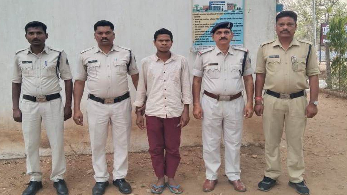सिर पर डंडा मारकर की पत्नी की हत्या, फिर पुलिस से बचने लाश के बदल दिए कपड़े - image