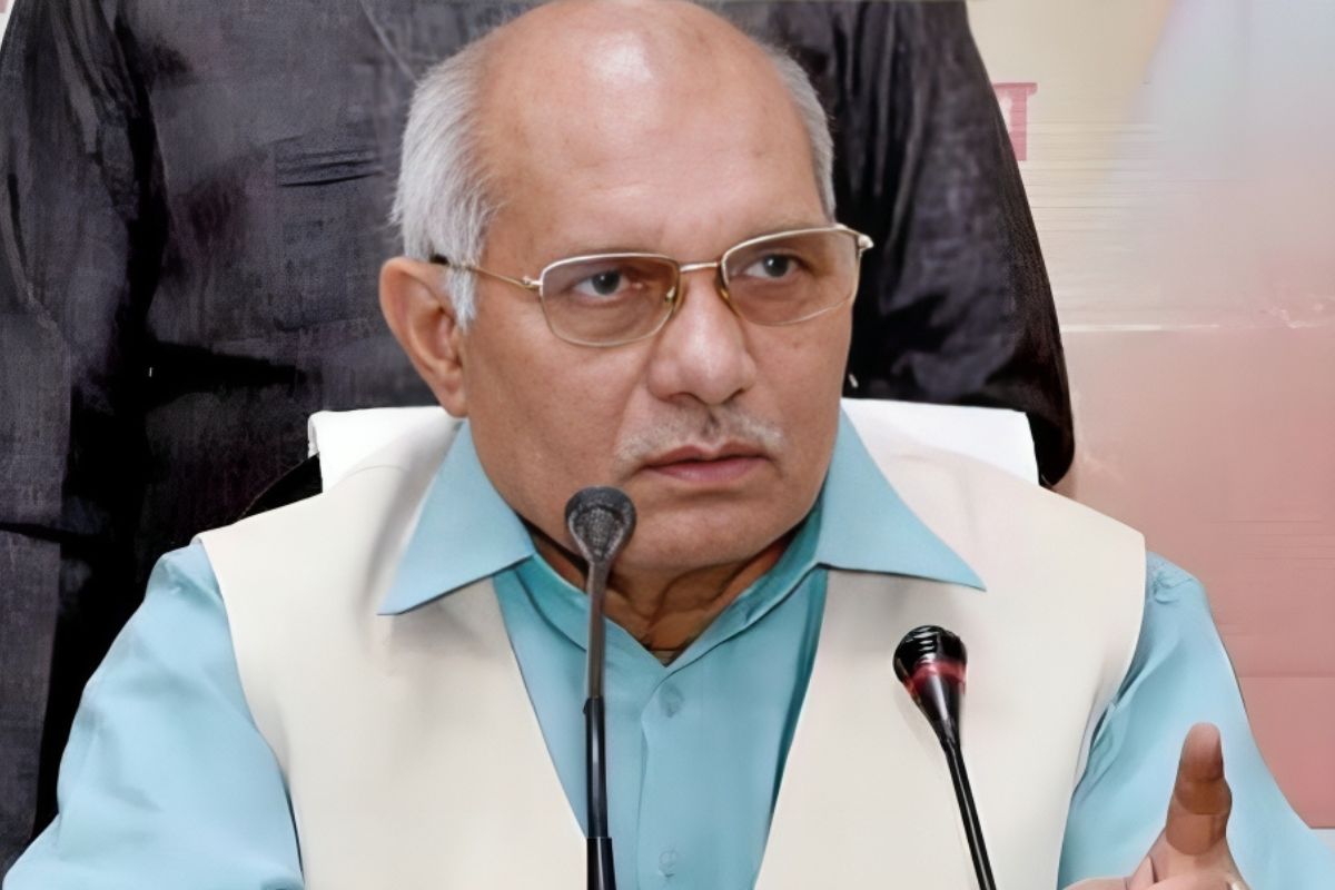 यूपी के इस मंत्री के भतीजे के रेस्टोरेंट में महिलाओं को बेल्टों से पीटा, जमकर
बवाल, जानें क्या हुआ - image
