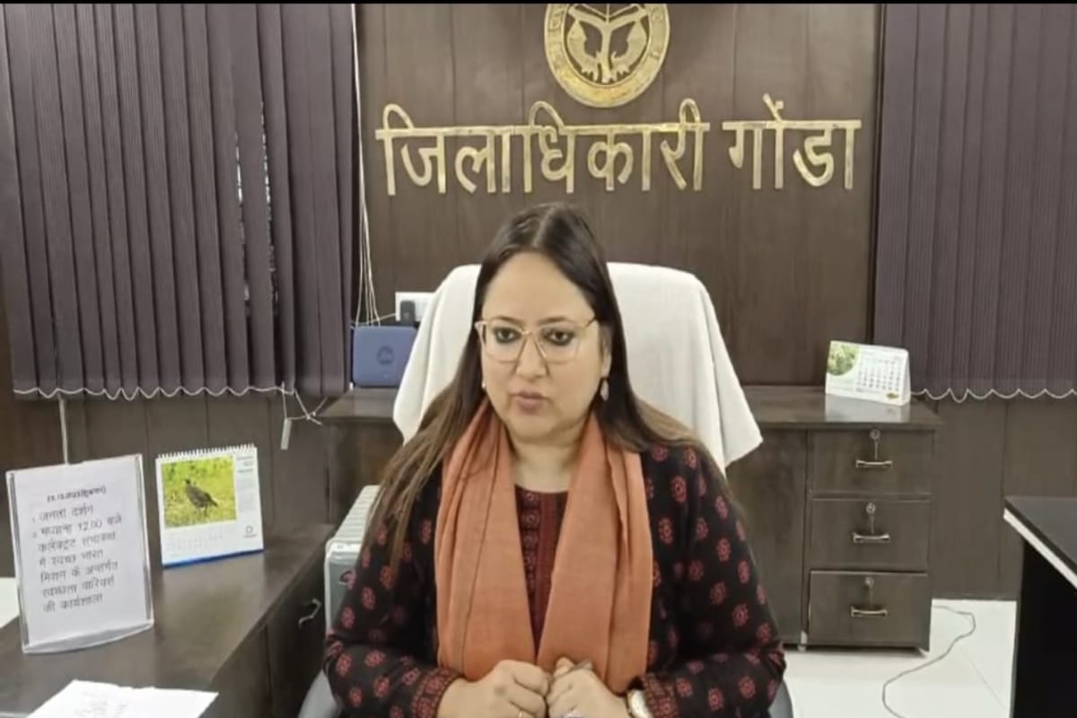 सोशल मीडिया पर भड़काऊ पोस्ट को लेकर दो लोगों के खिलाफ मुकदमा दर्ज, जाति धर्म के
नाम पर वोट, तो दूसरे में लगाई इनकी फोटो - image