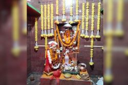 Hanuman Jayanti 2024: राजस्थान में एक चमत्कारी हनुमान मंदिर ऐसा भी, जहां
ईंट-पत्थर चढ़ाने की है परंपरा - image