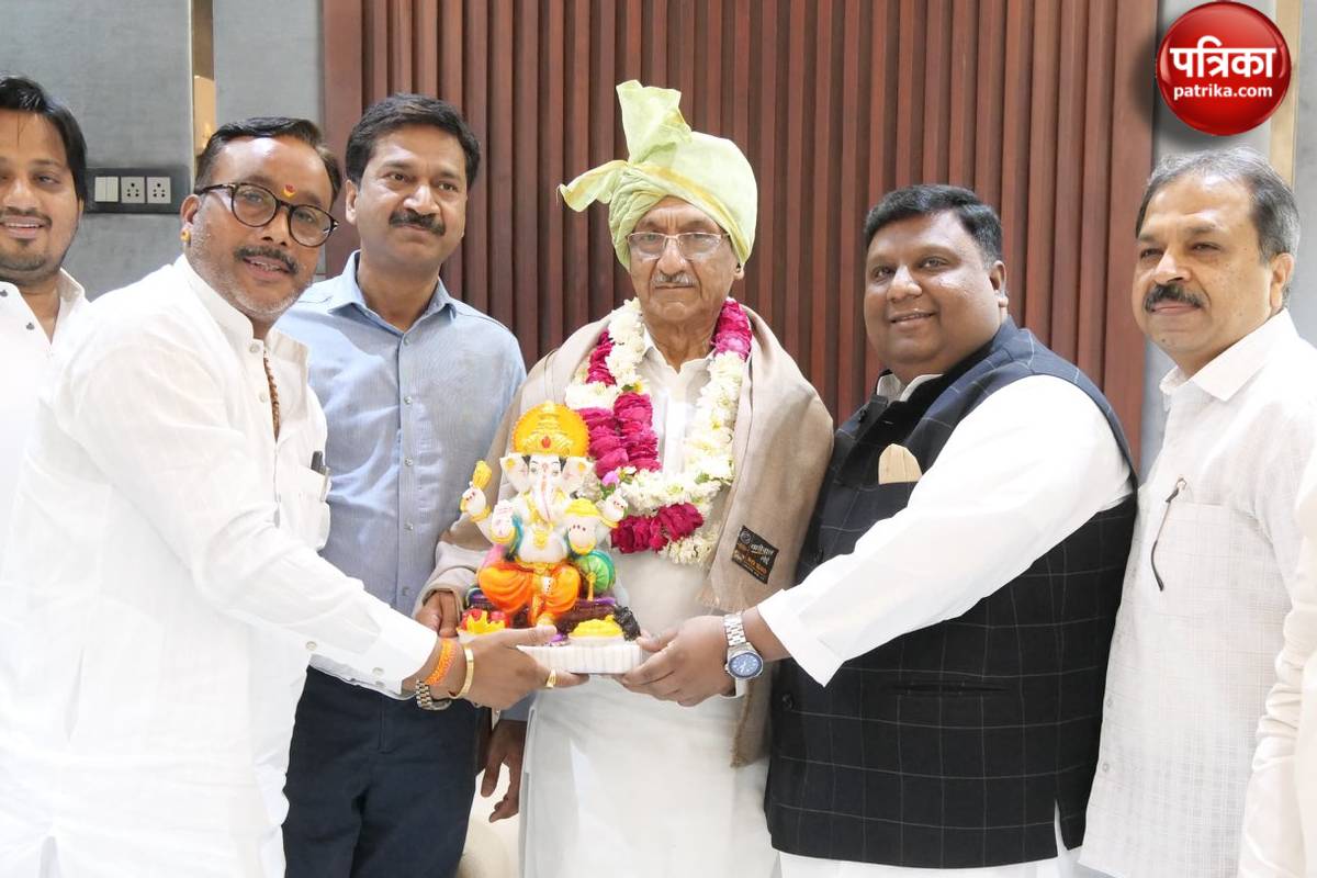 दिल मिले ना मिले दिल्ली जीतने के लिए मिलने लगे कांग्रेस-आप नेताओं के हाथ! - image