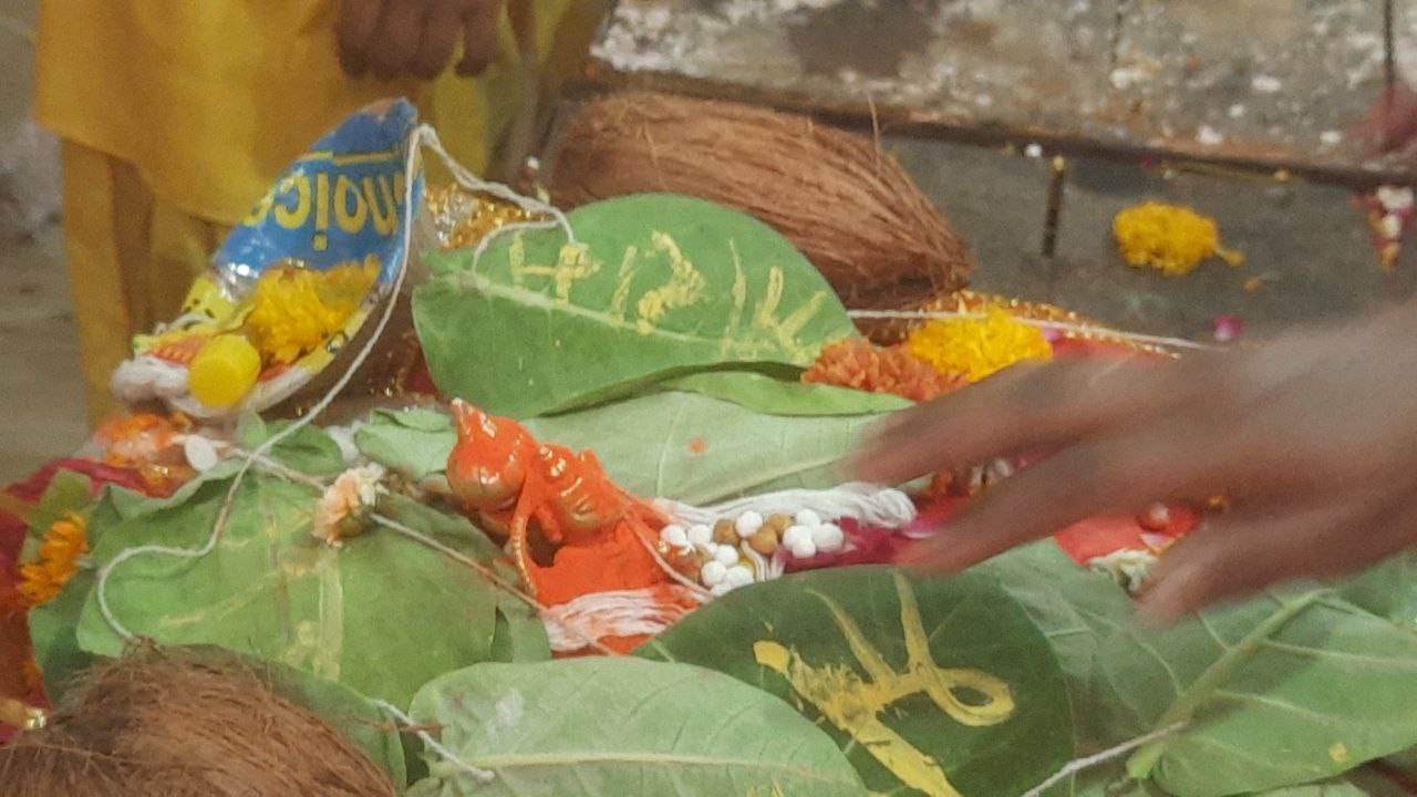 गर्भगृह से बाहर आए बाल हनुमान, मच गई दर्शनों की होड़- देखें लाइव वीडियो - image