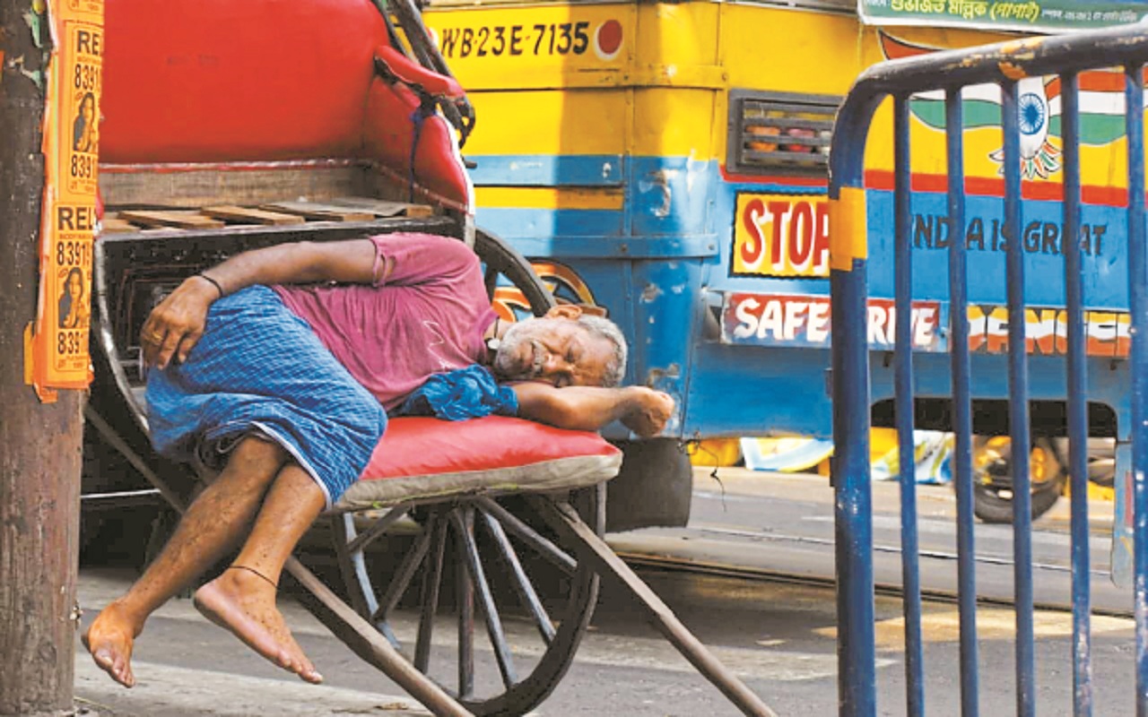 पश्चिम बंगाल में भीषण गर्मी-लू के चलते हाल बेहाल